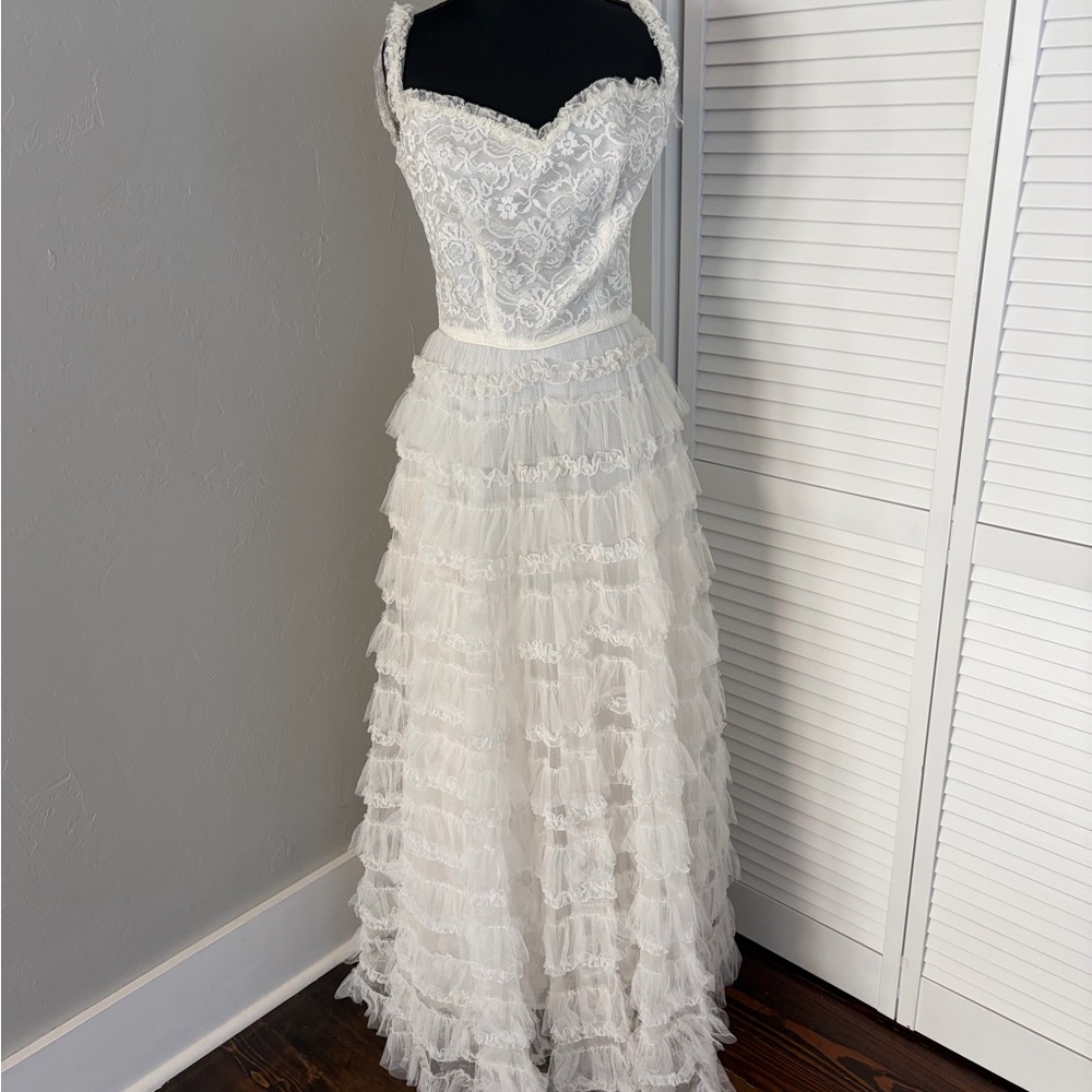 Vintage ruffled wedding gown